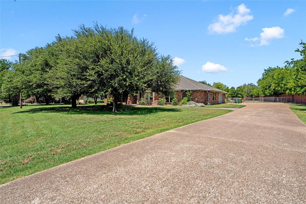 1022 South Old Robinson Road Robinson, TX 76706 - Photo 3 of 20