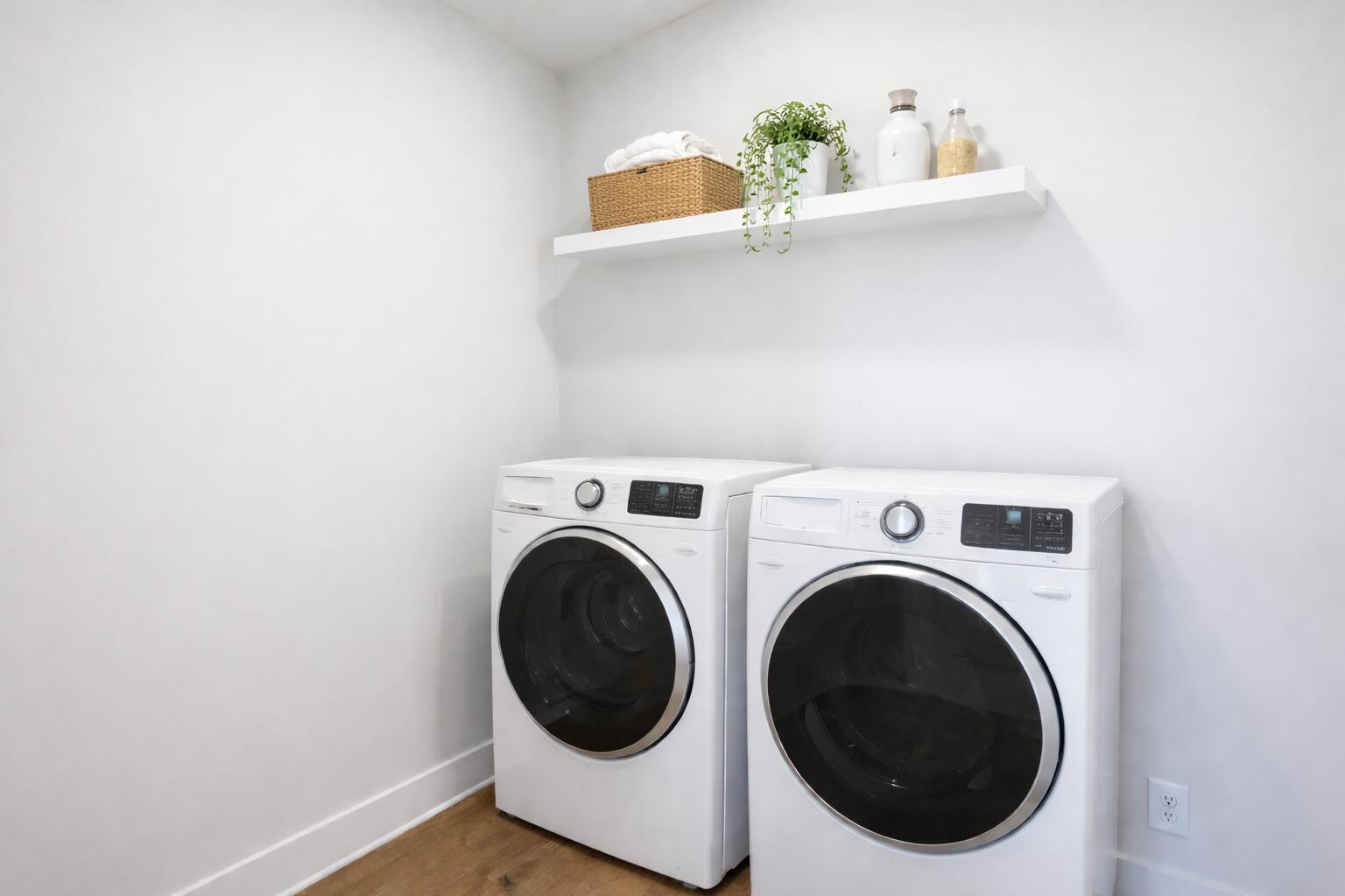 2544 Butlers Green Circle, Unit 4 Chattanooga, TN 37421 - Photo 17 of 22 Laundry room