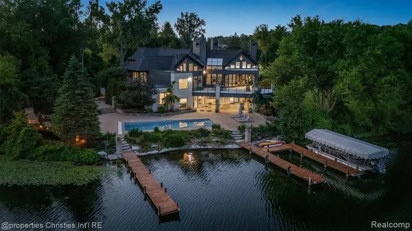$3,500,000 | 4912 Oakwood Court, Commerce Township, MI 48382
