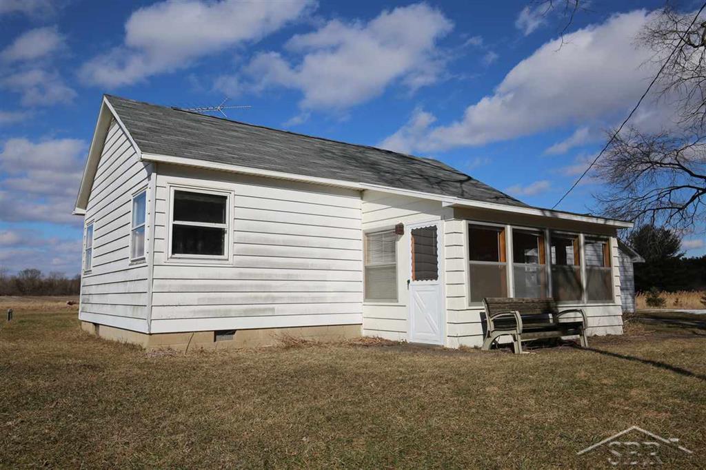 5300 West Weinert Road Coleman, MI 48618 - Photo 29 of 32 50009784-28.JPG