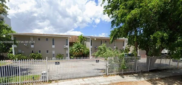 $1,950 | 1525 Northwest 19th Terrace, Unit 15, Miami, FL 33125