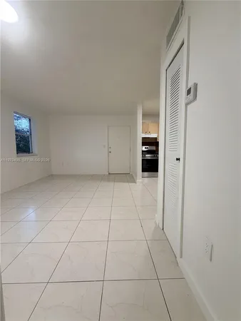 $1,950 | 1525 Northwest 19th Terrace, Unit 15, Miami, FL 33125
