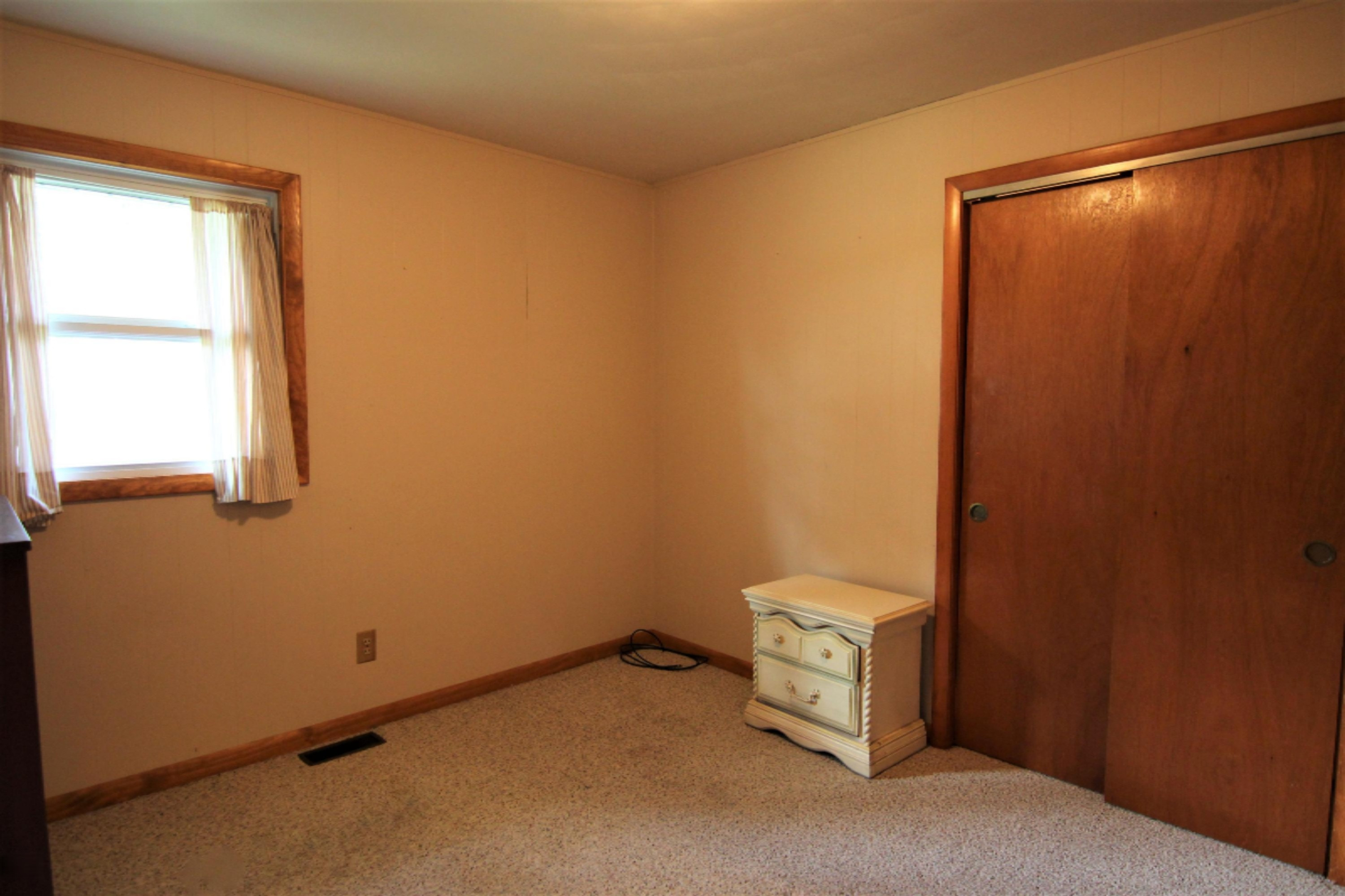 1010 Amherst Road Muskegon, MI 49441 - Photo 8 of 21 Bedroom 2