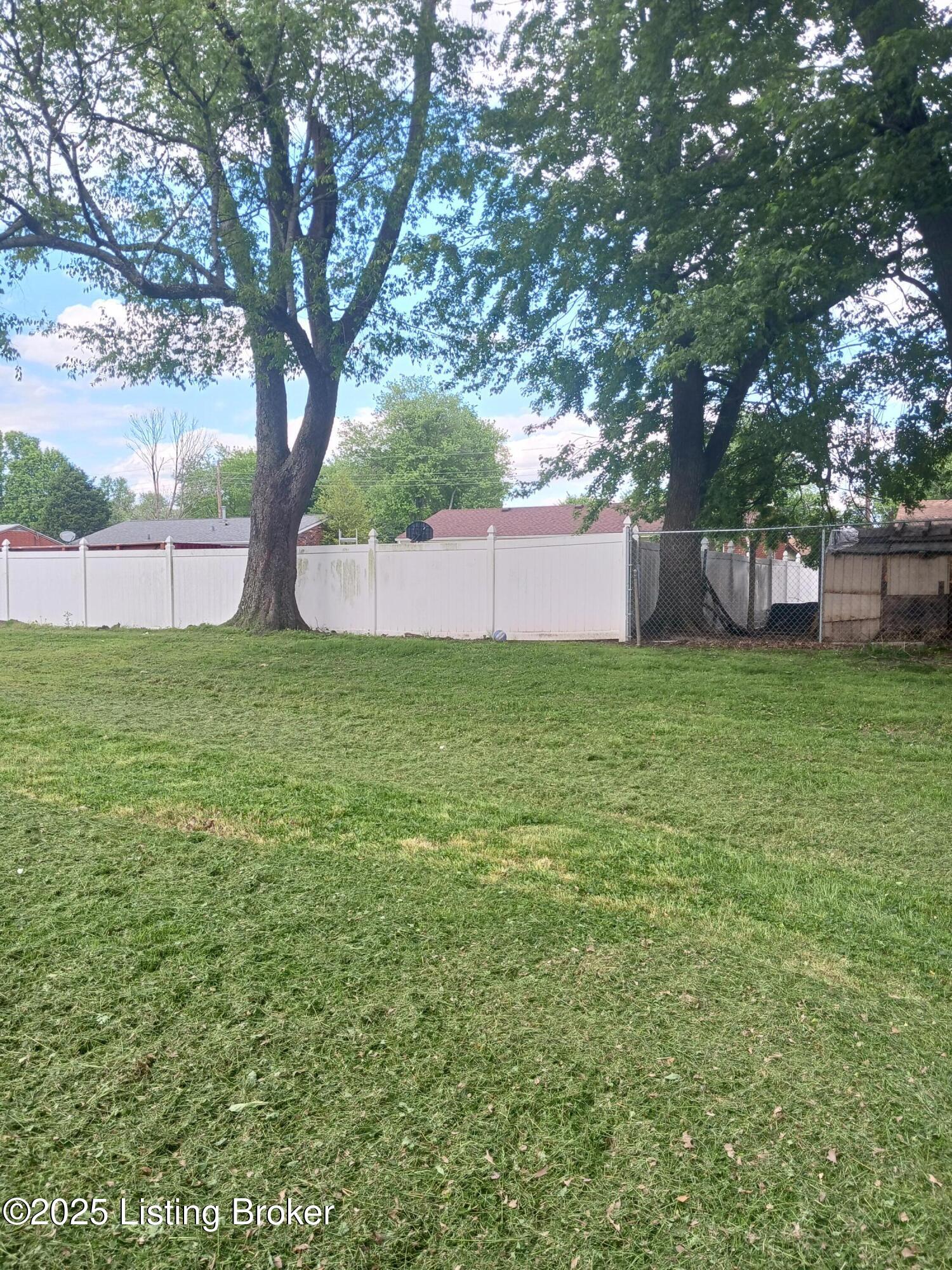 7702 Edna M Road Louisville, KY 40258 - Photo 7 of 28 20250506_172609