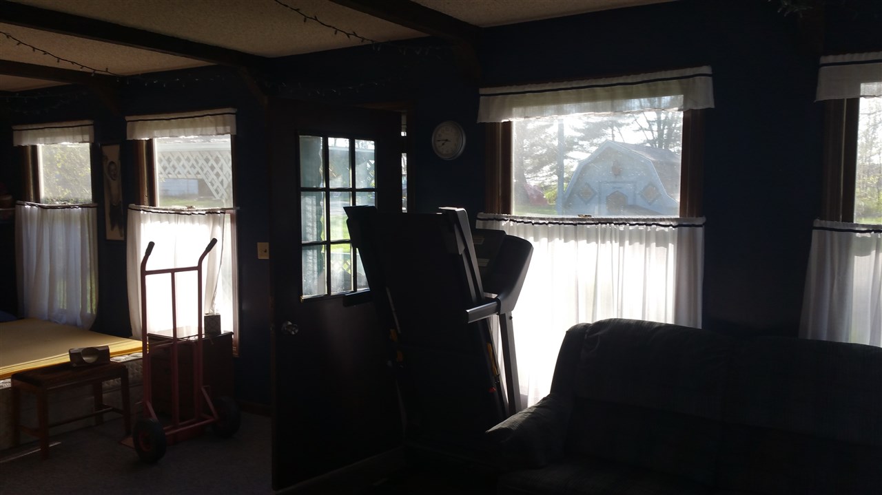 7761 North Sheridan Road Edmore, MI 48829 - Photo 8 of 24 1830901-7.JPG