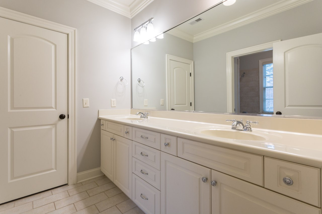 3215 Rain Forrest Way Raleigh, NC 27614 - Photo 21 of 30 Jack and Jill Bath