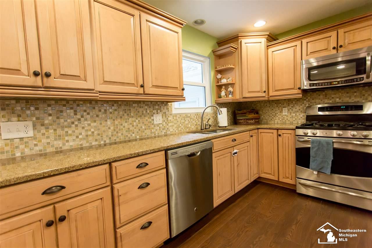 3375 West Temperance Road Lambertville, MI 48144 - Photo 16 of 69 31364195-15.JPG
