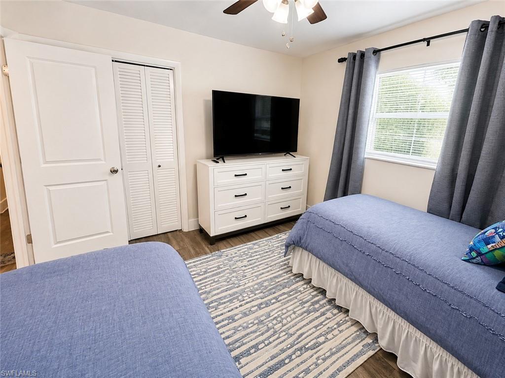 3325 Airport Road North, Unit R4 Naples, FL 34105 - Photo 12 of 18 Guest room
