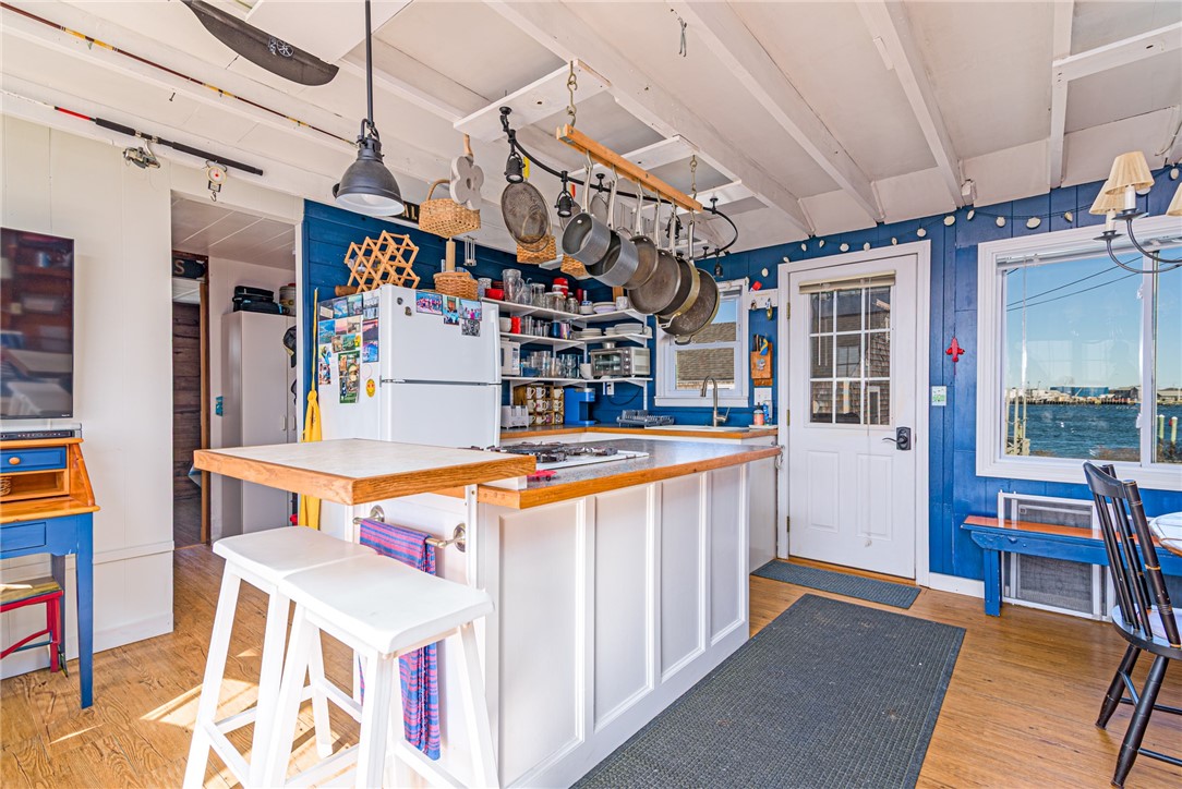 1193 Succotash Road Narragansett, RI 02879 - Photo 11 of 35