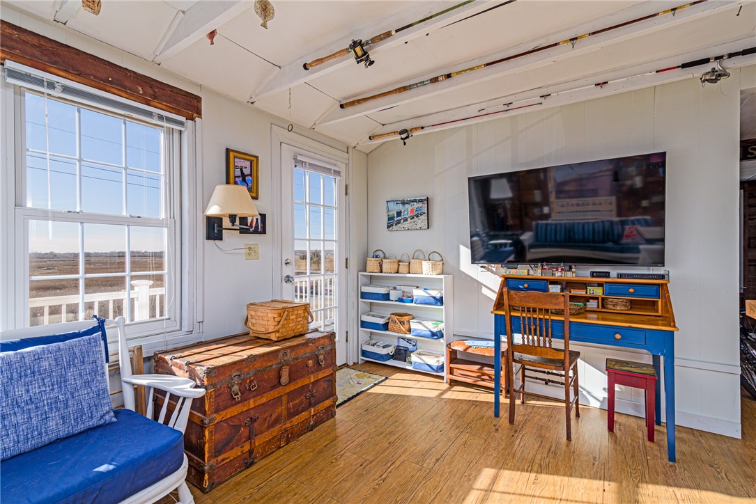 1193 Succotash Road Narragansett, RI 02879 - Photo 8 of 35