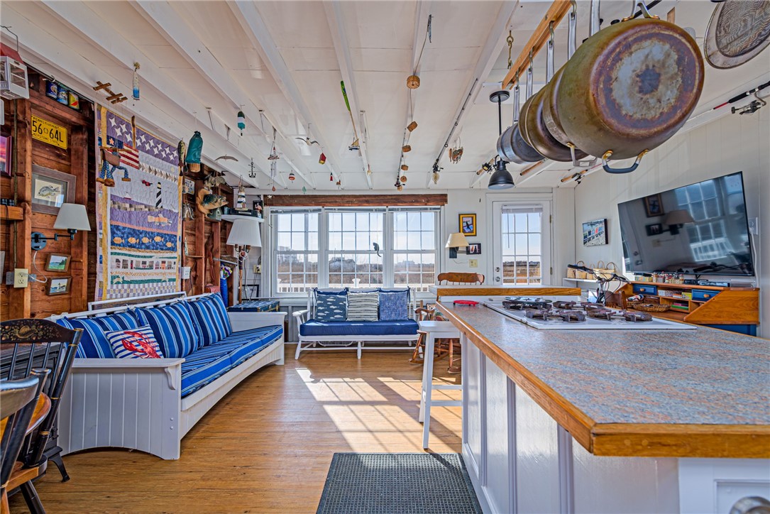 1193 Succotash Road Narragansett, RI 02879 - Photo 10 of 35