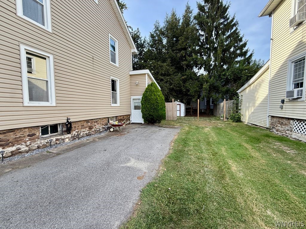 6073 2nd Street Newfane, NY 14108 - Photo 10 of 47