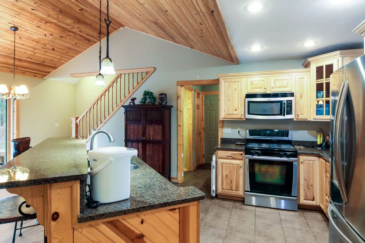 1679 Round Lake Road Interlochen, MI 49643 - Photo 12 of 37 1860584-12.JPG