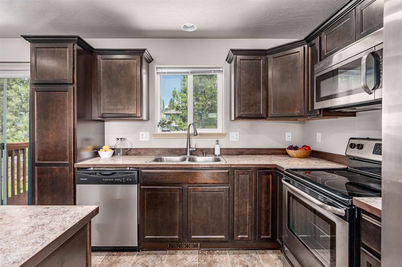 811 East Silver Pine Road Colbert, WA 99005 - Photo 6 of 20