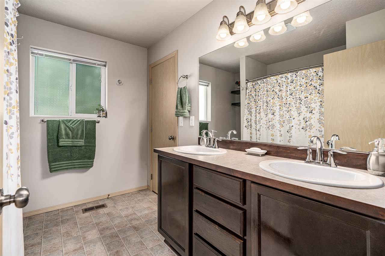 811 East Silver Pine Road Colbert, WA 99005 - Photo 10 of 20