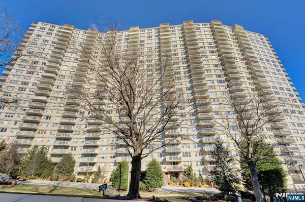 $189,000 | 555 North Avenue, Unit 12A, Fort Lee, NJ 07024