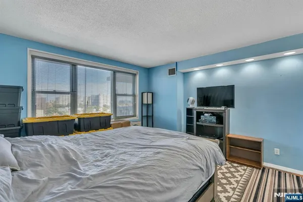 $189,000 | 555 North Avenue, Unit 12A, Fort Lee, NJ 07024