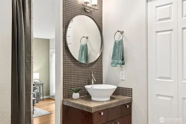 $270,000 | 6547 42nd Avenue Southwest, Unit 205, Seattle, WA 98136