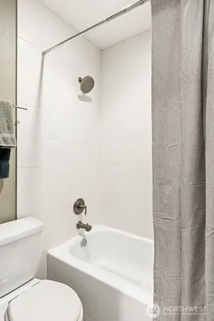 $270,000 | 6547 42nd Avenue Southwest, Unit 205, Seattle, WA 98136