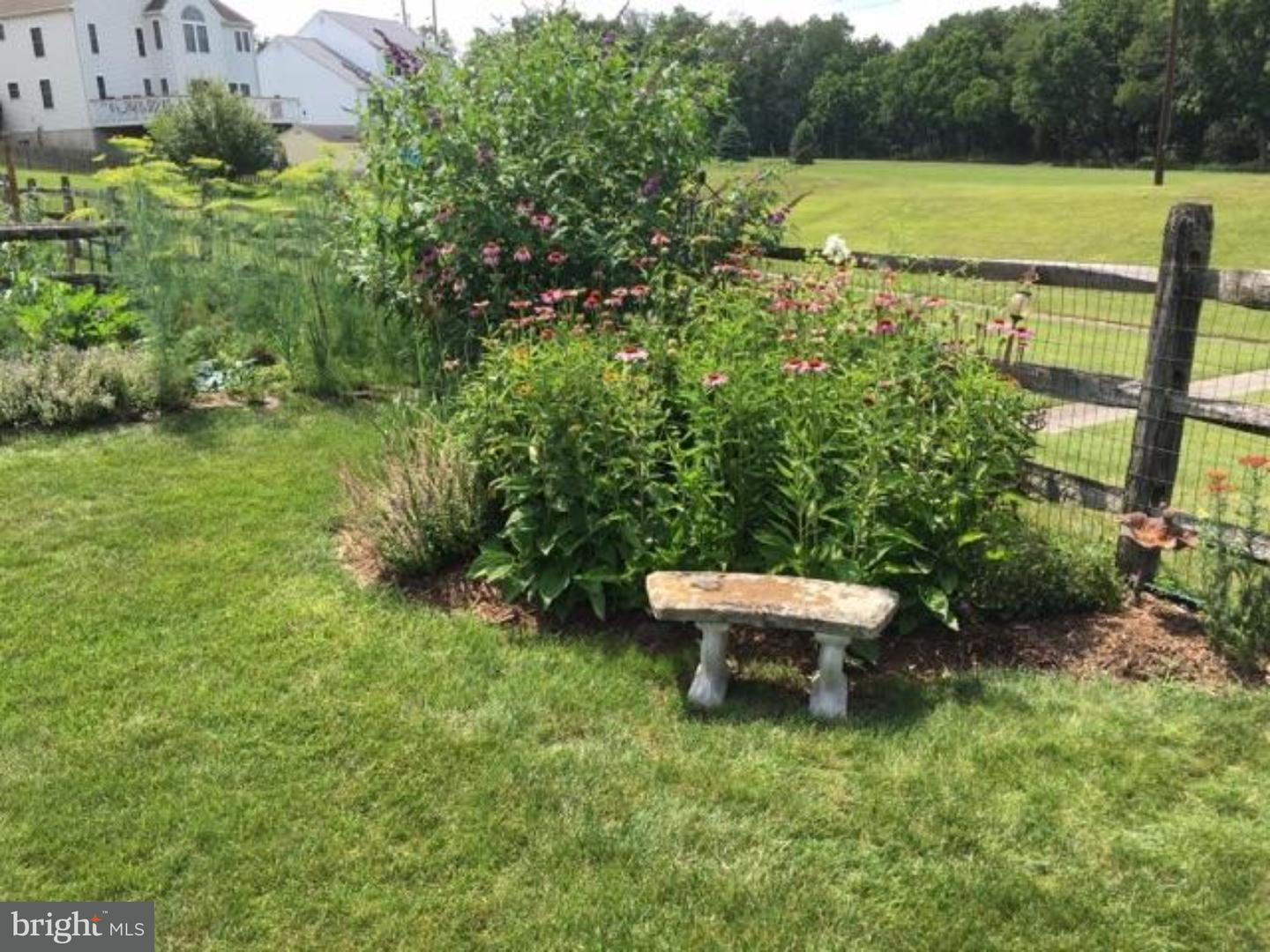 681 Melvin Road Telford, PA 18969 - Photo 12 of 12 View in Back