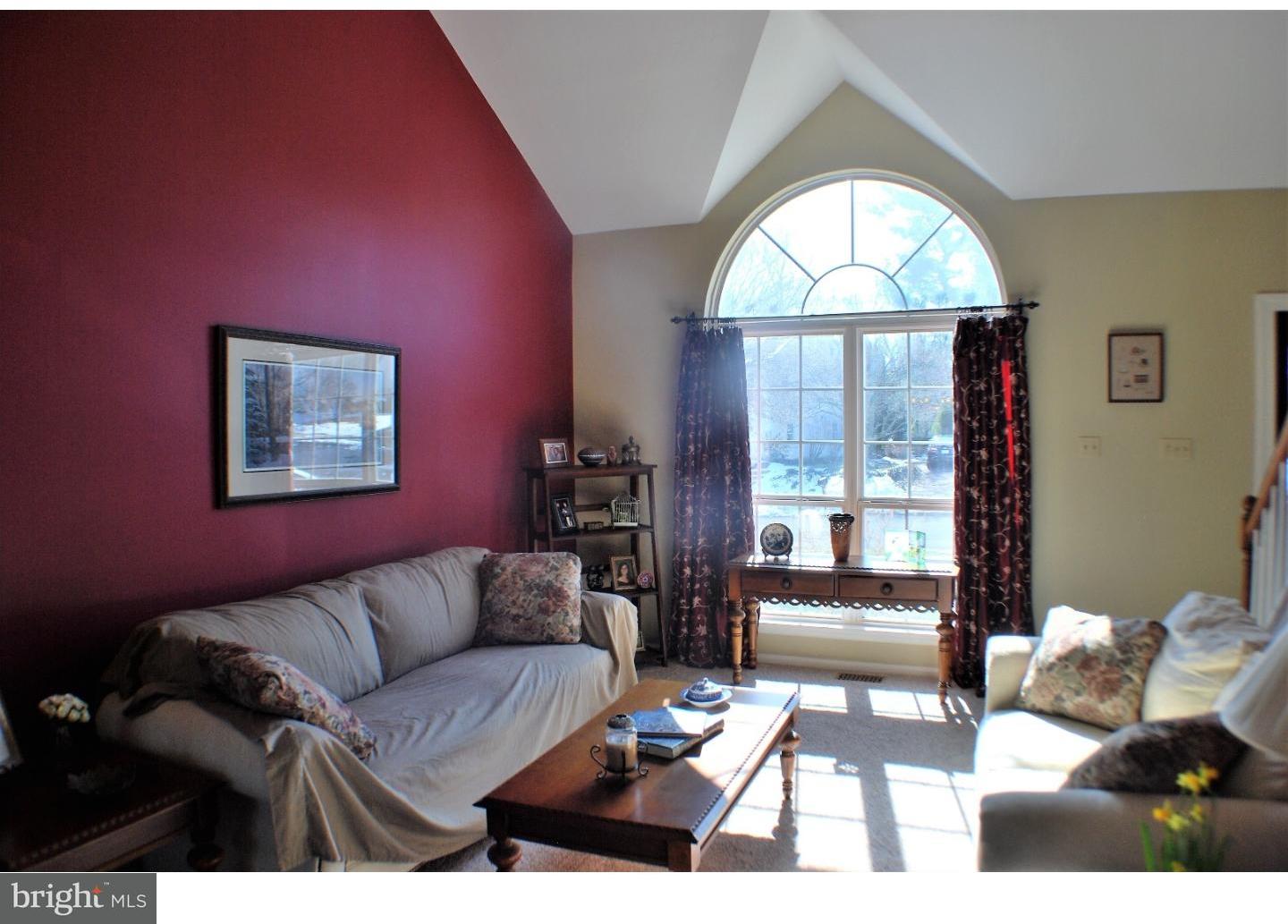 681 Melvin Road Telford, PA 18969 - Photo 3 of 12 Living Room