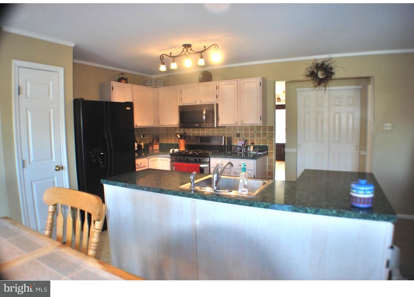 681 Melvin Road Telford, PA 18969 - Photo 4 of 12 Kitchen