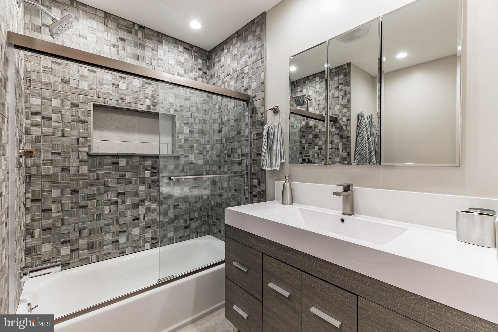 3 Elliot Drive Voorhees, NJ 08043 - Photo 21 of 33