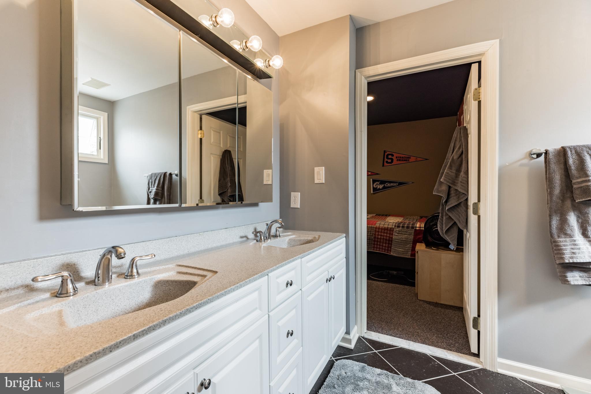 3 Elliot Drive Voorhees, NJ 08043 - Photo 23 of 33