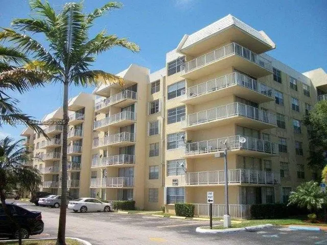 $1,900 | 13120 Southwest 92nd Avenue, Unit B119, Miami, FL 33176