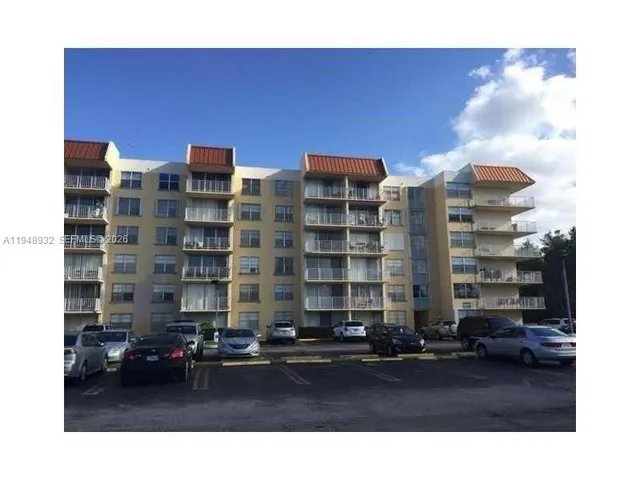 $1,900 | 13120 Southwest 92nd Avenue, Unit B119, Miami, FL 33176