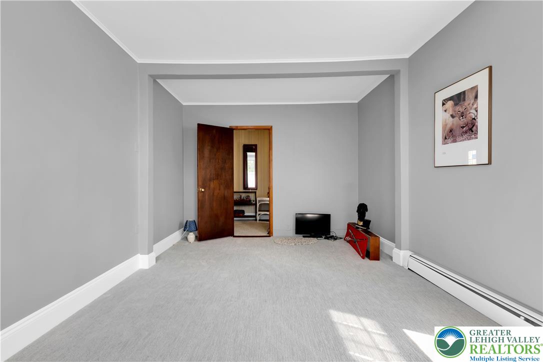 4006 Hecktown Road Bethlehem, PA 18020 - Photo 25 of 100