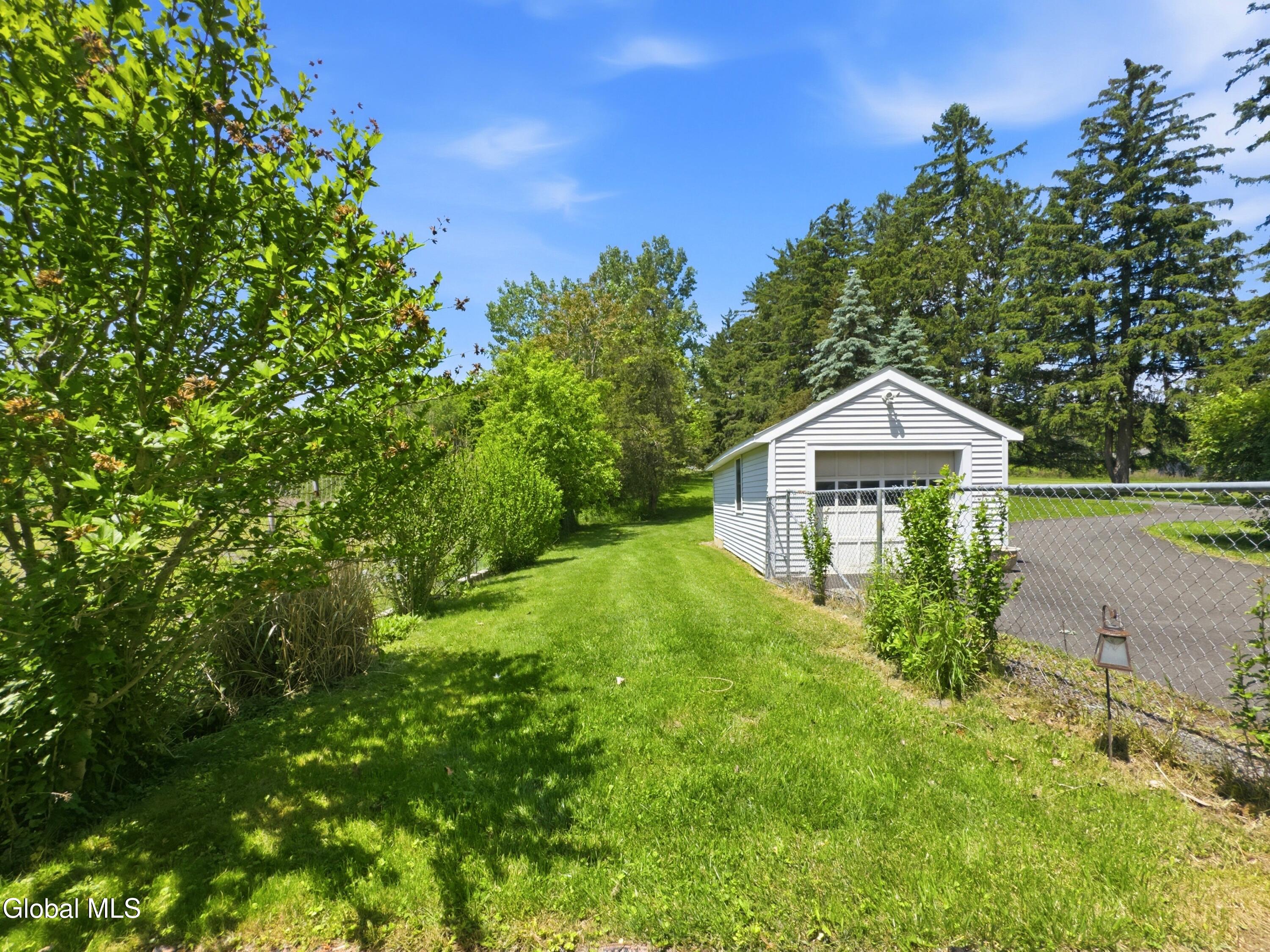 189 River Road Bethlehem, NY 12077 - Photo 34 of 37 IMG_3722