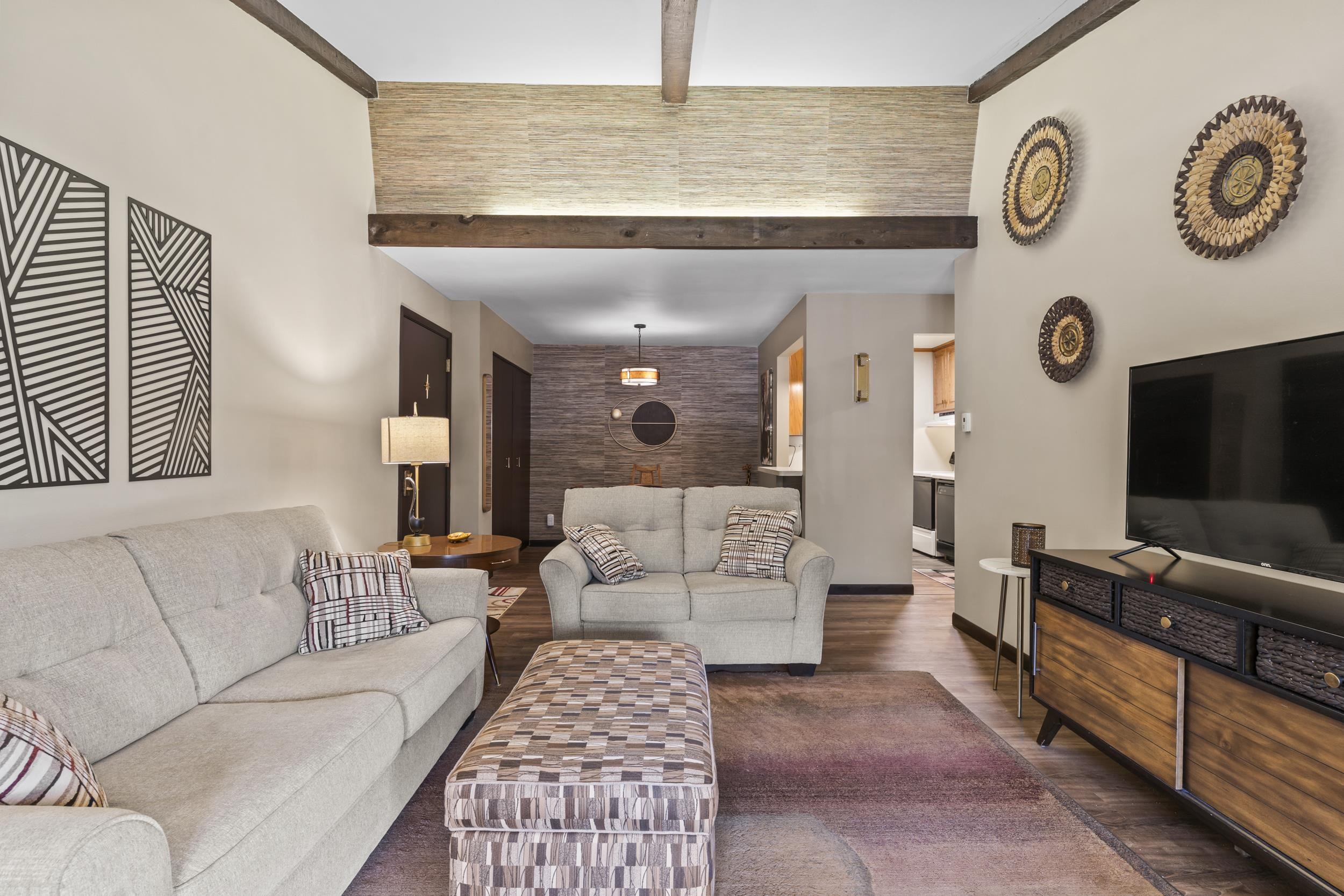 3182 Justin Court, Unit 8 Appleton, WI 54914 - Photo 4 of 29