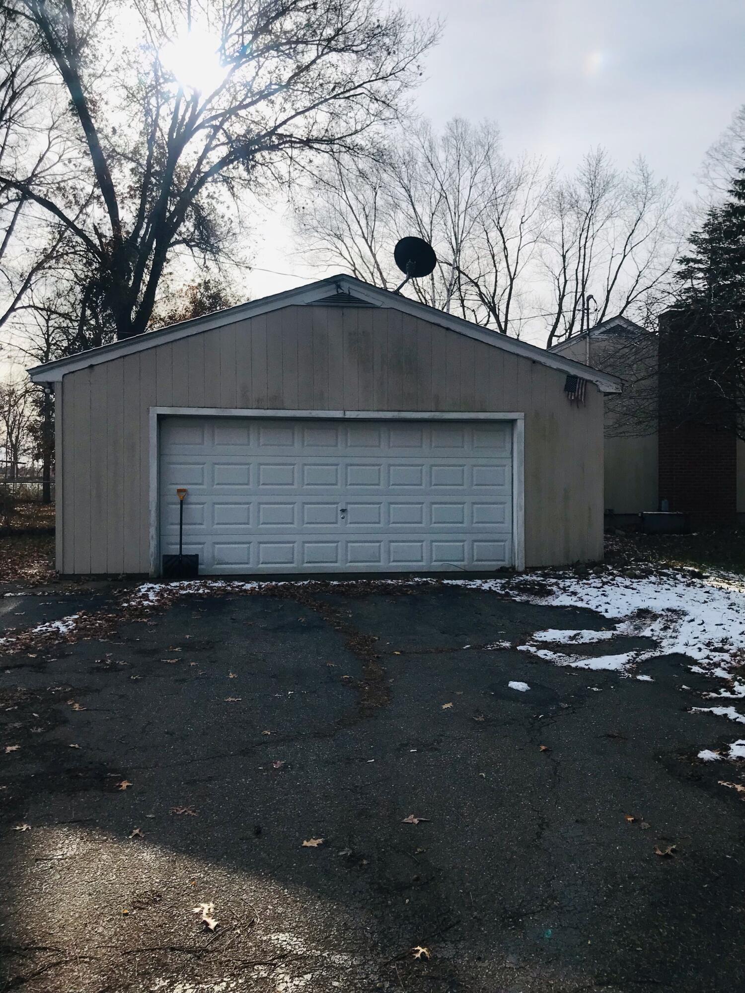 8111 Anderson Road Litchfield, MI 49252 - Photo 3 of 20 image2