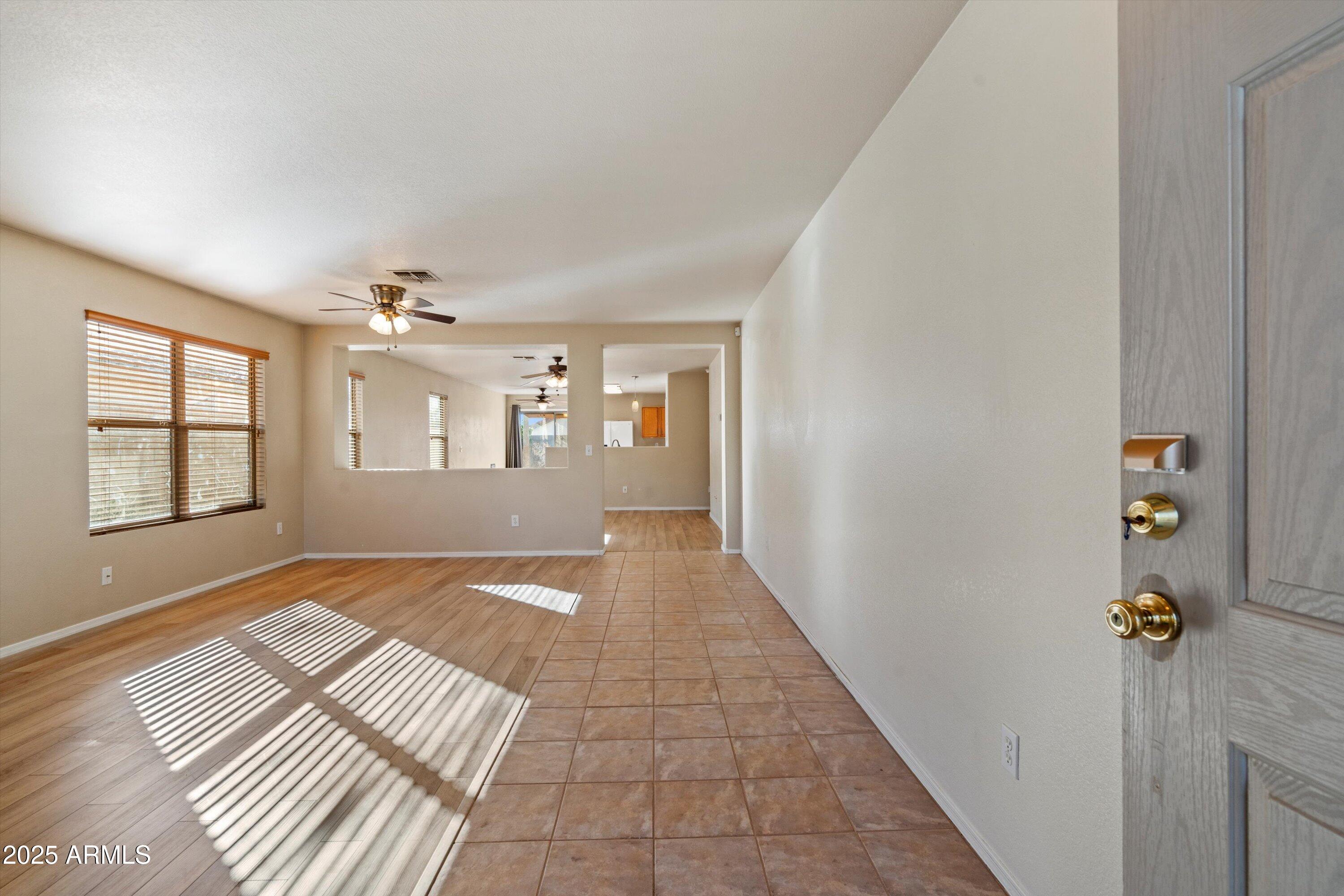 3027 West Red Fox Road Phoenix, AZ 85083 - Photo 5 of 27 05-Entrance