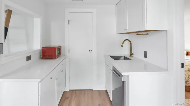 $2,049,000 | 12910 Main Road, East Marion, NY 11939