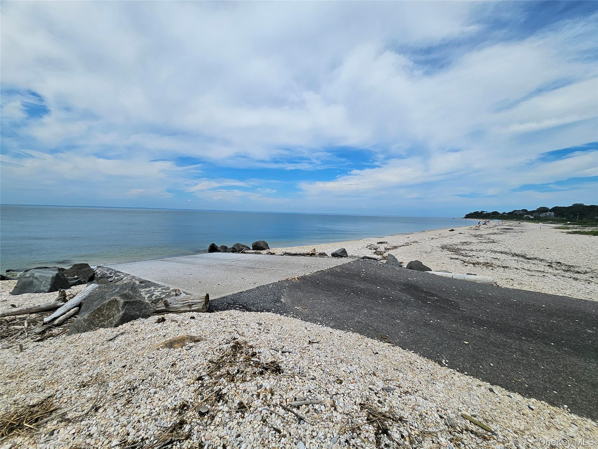 12910 Main Road East Marion, NY 11939 - Photo 38 of 41