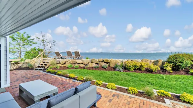 $2,049,000 | 12910 Main Road, East Marion, NY 11939