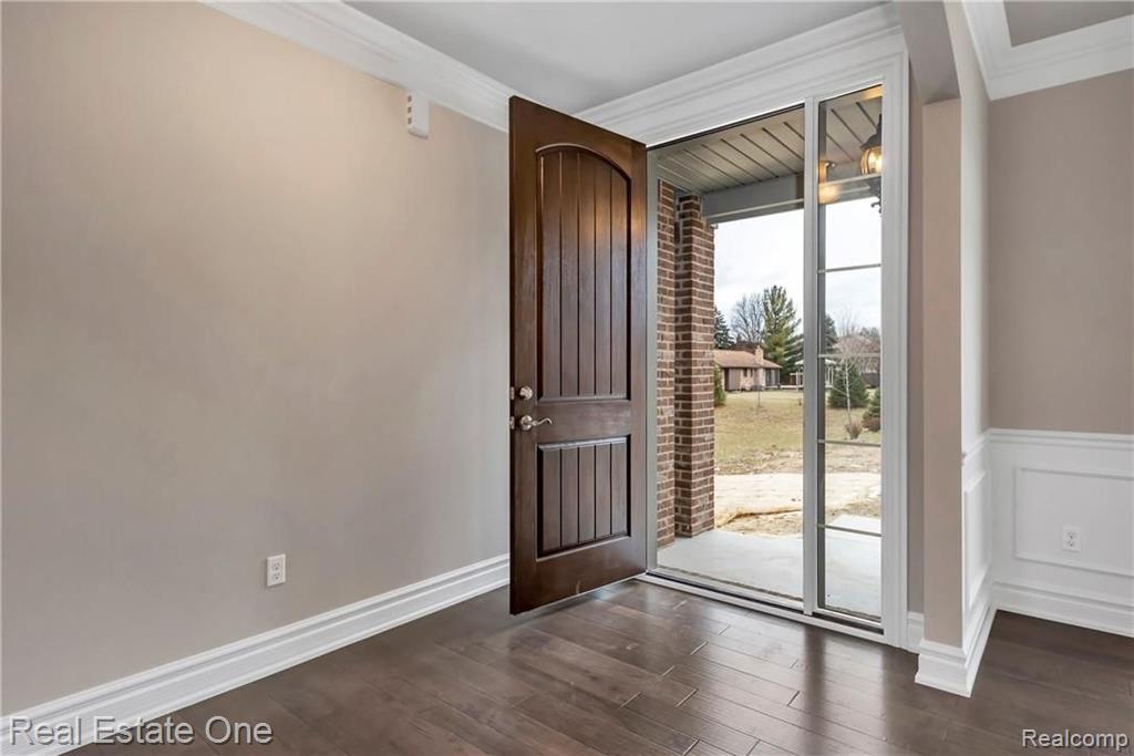 3781 Milano Ct. Rochester Hills, MI 48307 - Photo 7 of 38