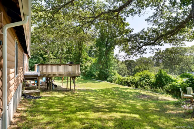a view of outdoor space yard deck and patio