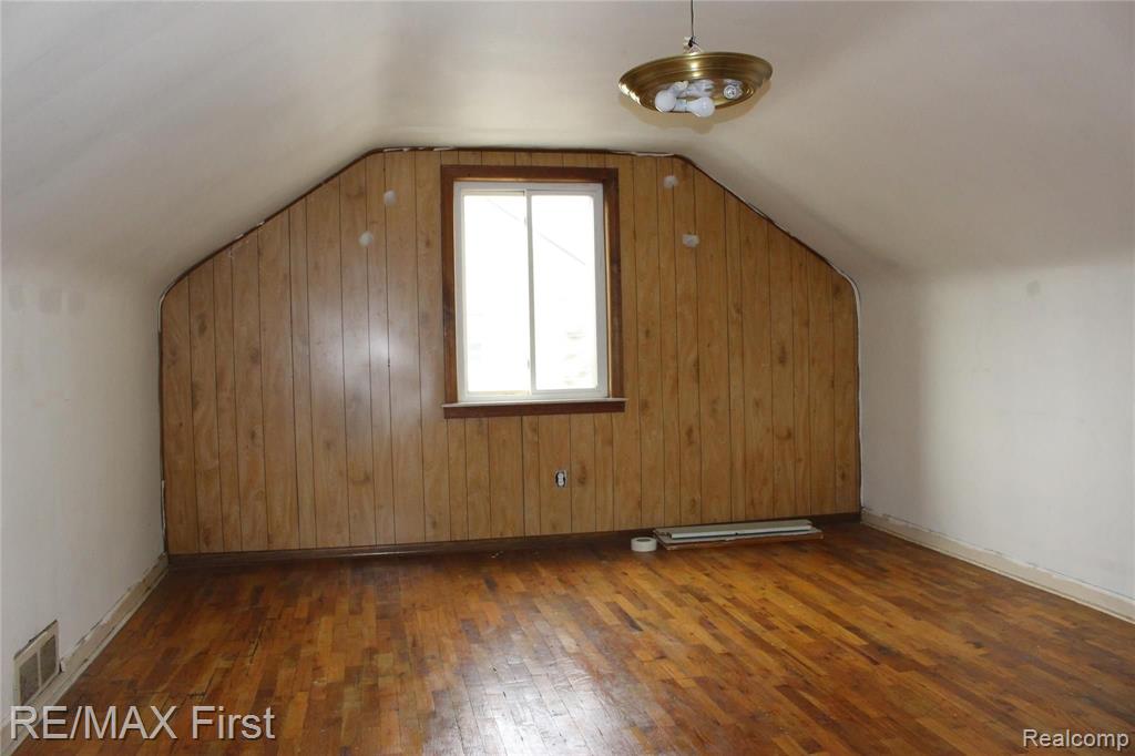 8287 State Park Center Line, MI 48015 - Photo 6 of 13