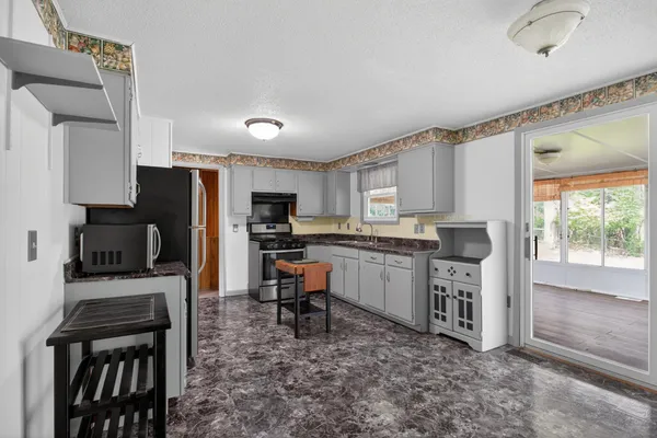 $195,000 | 3926 Franklin Road, Jackson, MI 49203