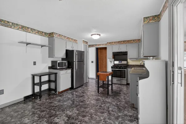 $195,000 | 3926 Franklin Road, Jackson, MI 49203