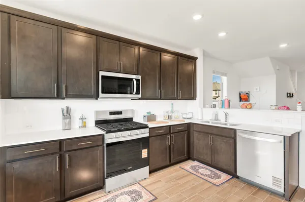$2,100 | 308 Singing Dove Way, Liberty Hill, TX 78642