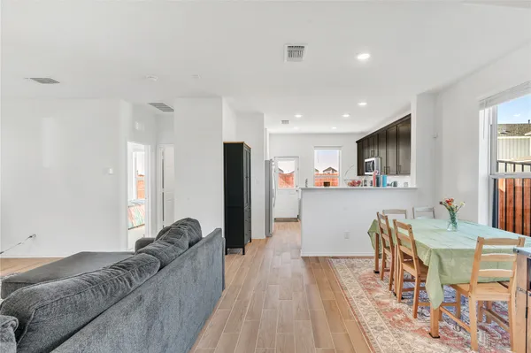 $2,100 | 308 Singing Dove Way, Liberty Hill, TX 78642