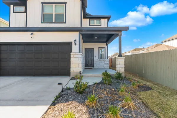 $2,100 | 308 Singing Dove Way, Liberty Hill, TX 78642