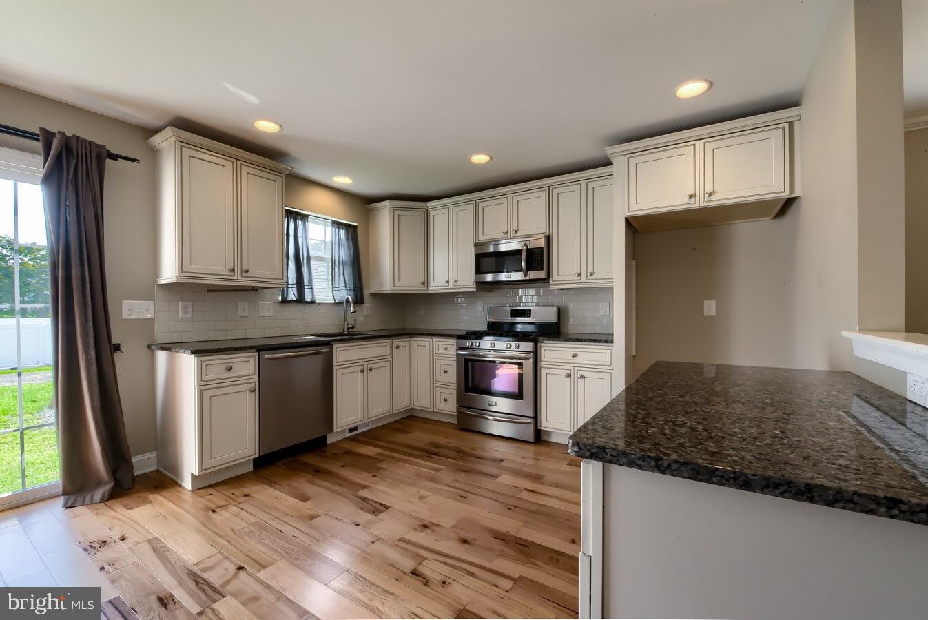 431 Buttonwood Street Delanco, NJ 08075 - Photo 2 of 28 Gallery Image 2