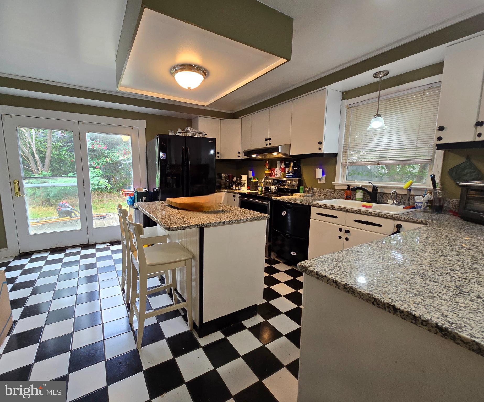 8453 Garden Road Pasadena, MD 21122 - Photo 3 of 58 granite counter tops