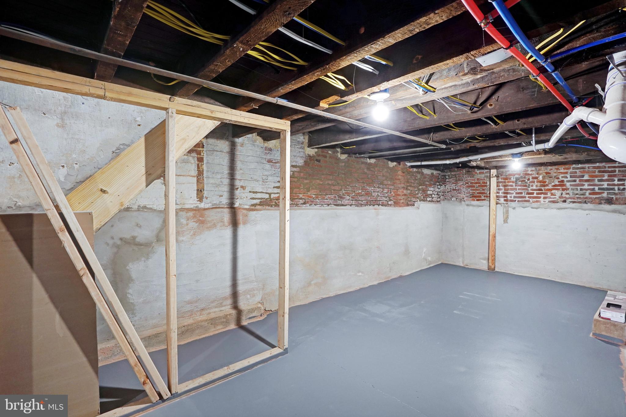 565 Line Street Camden, NJ 08103 - Photo 25 of 31 a view of an empty room