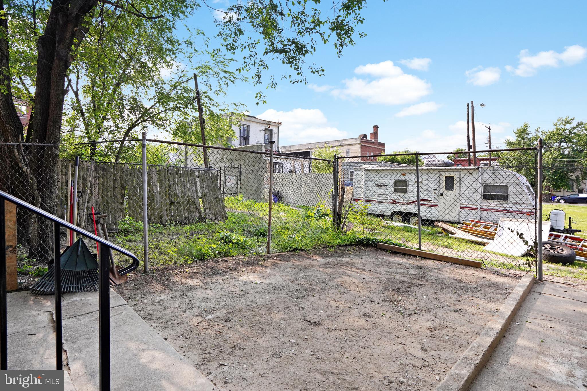 565 Line Street Camden, NJ 08103 - Photo 28 of 31 a view of a house with a park